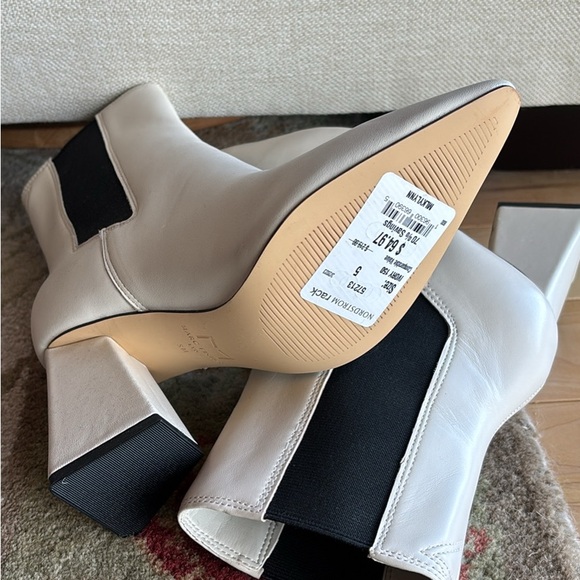 NWT: Block Heel Ankle Boots - Picture 3 of 3